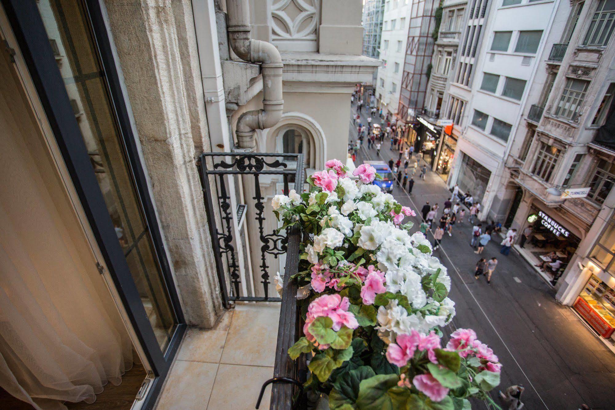 Bonne Sante Hotel Istanbul Bagian luar foto